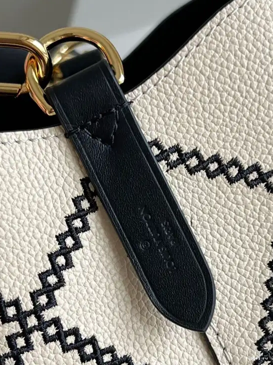 BB LOUIS VUITTON NÉONOÉ 0606